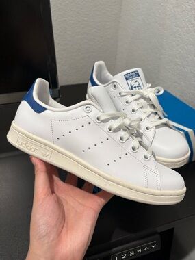 adidas Kids White Sneakers with Blue Heel Tab